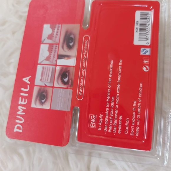 Dumeilia 5D Lashes Pack of 2. - Picture 2 of 5